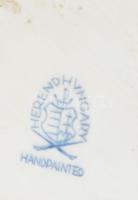 Herendi madarak virágokon. Kézzel festett. jelzett, egyik csőrén minimális restaurálás, kis mázhiba,...