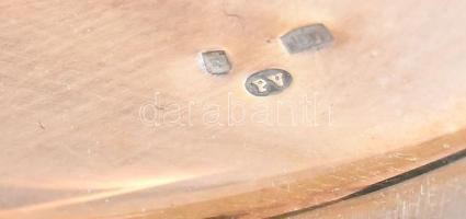 Ezüst (Ag) gyertyatartó, jelzett, m: 15 cm nettó: 71,7 g