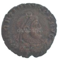 Római Birodalom / Siscia / Gratianus 367-375. AE bronz (2,10g) T:2,2- Roman Empire / Siscia / Gratian 367-375. AE bronze DN GRATIANVS PF AVG / GLORIA RO-MANORVM - S - D - delta SIS (2,10g) C:XF,VF RIC IX 14c type xiii