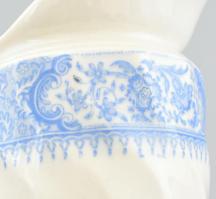 Antik Zsolnay tejkiöntő, mázalatti matricás fajansz, szájperemén kis lepattanás, jelzett, kopott, m:...