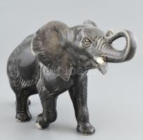 Olvashatatlan jelzéssel: Elefánt. Festett fajansz, egyik agyara sérült, m: 18 cm