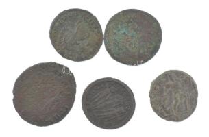 Római Birodalom 5db-os bronz érmetétel a III-IV. századból T:2-,3 Roman Empire 5pcs bronze coin lot ...