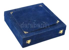 Jemen. Sakk készlet, díszdobozban, csont figurákkal, csont, fa és gyöngyház berakásos tábla, díszdob...