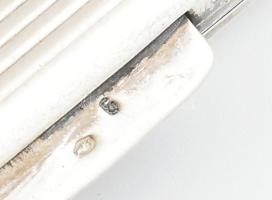 Ezüst (Ag) cigarettatárca, jelzett, 11,5x8 cm, nettó: 158g