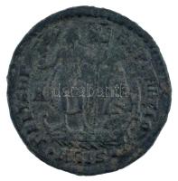 Római Birodalom / Siscia / Constans 348-350. AE2 Cu (5,54g) T:2-
Roman Empire / Siscia / Constans 3...