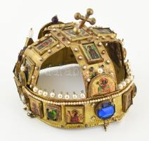 A Szent Korona hiteles mérethű másolata. Réz, zománc, féldrágakövekkel. Függők nélkül, gyöngy lejár....