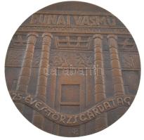 Palotás József (1947-) DN Dunai Vasmű 25 éves Törzsgárdatag öntött bronz plakett, hátoldalán sorszámmal (90mm) T:1