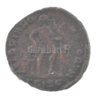 Római Birodalom / Siscia / Valens 364-367. AE3 (2,42g) T:2,2-
Roman Empire / Siscia / Valens 364-36...