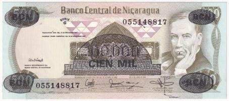 Nicaragua 1987 100.000C felülbélyegzés 500C bankjegyen T:I,I- Nicaragua 1987. 100.000 Cordobas overprint on 500 Cordobas banknote C:UNC,AU