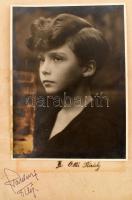 cca 1920 Habsburg Ottó (1912-2011) gyerekkori portréja, nagyméretű, kartonra kasírozott fotó, a kart...