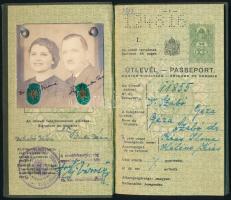 1937 Szeged, a Magyar Királyság által kiállított fényképes útlevél, román és jugoszláv bélyegzésekkel