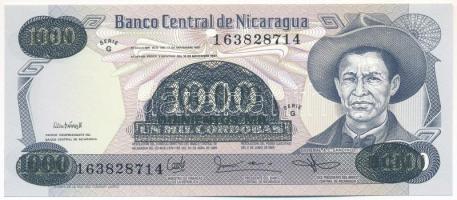 Nicaragua 1987. 500.000C felülbélyegzés 1000C bankjegyen T:I,I- Nicaragua 1987. 500.000 Cordobas overprint on 1000 Cordobas banknote C:UNC,AU