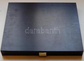 Éremtartó kazetta, 16 férőhellyel, 46x46mm