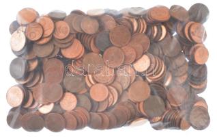 ~1kg vegyes európai 1c + 2c + amerikai 1c érmékből álló tétel T:vegyes Mixed coin lot with 1 Euro Cent, 2 Euro Cent and USA 1 Cent (~1kg) C:mixed