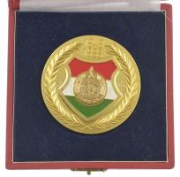 1988. MHSZ (Magyar Honvédelmi Szövetség) részben festett, aranyozott bronz emlékérem, eredeti tokban (70mm) T:1-