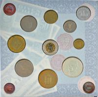 1997. 10f-200Ft (6xklf) forgalmi sor, benne 200Ft Ag "Deák", a belső tok ragasztása részbe...