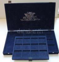 Nagyalakú éremtartó kazetta, 1db tálcával, 24 férőhellyel, 55x55mm