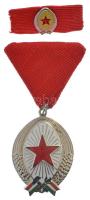 1985. Munka Érdemrend ezüst fokozata, zománcozott bronz kitüntetés mellszalagon, szalagsáv miniatűrrel T:1 NMK600