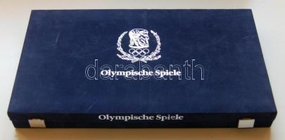 Nagyalakú éremtartó kazetta, tálca nélkül, 12 férőhellyel, 55x55mm