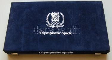 Nagyalakú éremtartó kazetta, tálca nélkül, 12 férőhellyel, 55x55mm