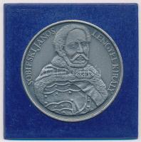 1983. Sobieski János lengyel király / Szécsény visszafoglalása emlékére 1683-1983 kétoldalas, ezüstpatinázott bronz emlékérem műanyag keretben (42,5mm) T:1,1-