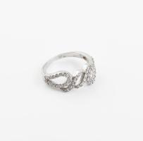 Ezüst(Ag) gyűrű, jelzett, méret: 54, bruttó: 2,9 g