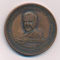 Bozó Gyula (1913-2004) 1989. George Bush látogatása Magyarországon kétoldalas bronz emlékérem (42,5mm) T:1-