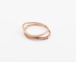 Ezüst(Ag) rosegold színű hullámos gyűrű, jelzett, méret: 51, bruttó: 1,7 g