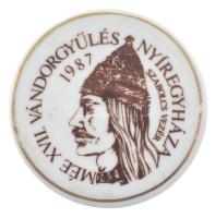 1987. "MÉE XVII. Vándorgyűlés - Nyíregyháza - Szabolcs vezér" jelzett Hollóházi porcelán emlékérem (62mm) T:1-