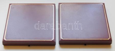 2db használt díszdoboz, egyenként 10 férőhellyel, 25mm átmérőjű érmékhez