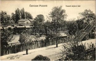 Piski, Simeria; Vasúti átjáró híd vagonokkal. Adler Arthur fényirdája 1912. / railway crossing, wagons (EK)