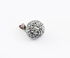 Ezüst (Ag) gömb medál markazit kőékítéssel, jelzett, h: 2 cm, bruttó: 3g