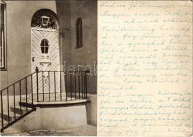 1938 Gyoma, Főbejárat Kner Imréék lakóházán. Épült 1925-ben Kozma Lajos tervei alapján. Nyomtatott Kner Izidor - Kner Etus levele a hátoldalon (EK)
