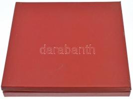 1975. "Debrecen sportjáért - kiváló sportvezető 1975" nagyméretű Hollóházi porcelán emléké...