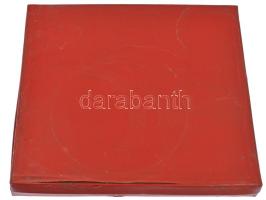 1979. "Debrecen sportjáért - kiváló sportvezető 1979" nagyméretű Hollóházi porcelán emléké...