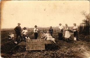 Medgyesegyháza, Bolgár Afuz Ali szőlő újdonságok, oltvány, iskola telepe. Fodor Jenő fényképészeti műterem, photo (EK)