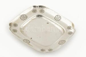 Ezüst (Ag/925) Tiffany & Co gyűrűtartó tálka, jelzett, 6x7cm, nettó: 20,9 g