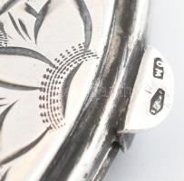 Ezüst (Ag) pudrié, vésett, jelzett, d: 8 cm, nettó: 46g