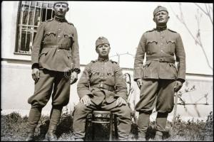 II. világháborús katonai fotónegatívok, 11 db, 8×5 cm