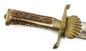 Német vadásztőr, bronz, cápabőr, agancs nyél, szép állapotban, 1880-90 körül. h: 38 cm