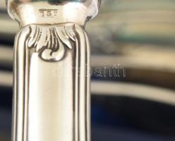 12 személyes ezüstözött évőkészlet, 1 fiókban, jelzett, szép állapotban, 1 nagy kanál pótlás. 48 dar...