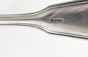 12 személyes ezüstözött évőkészlet, 2 dobozban, jelzett, szép állapotban. 36 db: 12db villa, kanál, ...