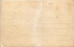 Leventék csoportképe zászlóval / Hungarian Paramilitary Youth Organization, group photo with flag (r...