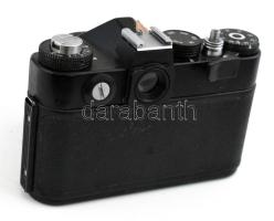 cca 1980 Zenit TTL fényképezőgép, Helios-44M-4 1:2 f=58 mm objektívvel, sapkával, eredeti tokjában /...