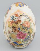 Keleti porcelán tojás, jelzés nélkül, kopásokkal, m: 15 cm