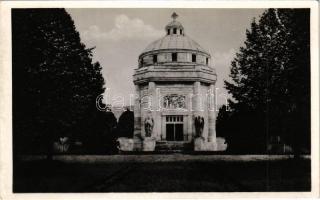 Krasznahorkaváralja, Krásnohorské Podhradie; Mauzóleum / mausoleum