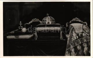 1938 Szent István Jubileumi Év, A Szent Korona közszemlére tétele a Királyi várban