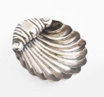 Ezüst (Ag) egyszemélyes kagyló hamutál, jelzett, 5,3×4,6 cm, nettó: 14,2 g