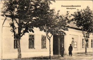 Dunaszentbenedek, községháza. Hangya szövetkezet kiadása (EB)
