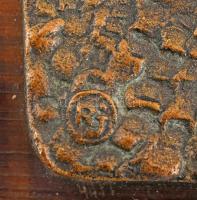 R J Jelzéssel: Tungsram gyár plakett. Bronz, fára applikálva. 11x32 cm